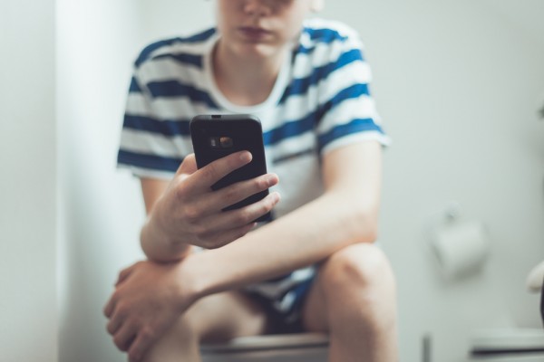 Online child abuse, smartphone